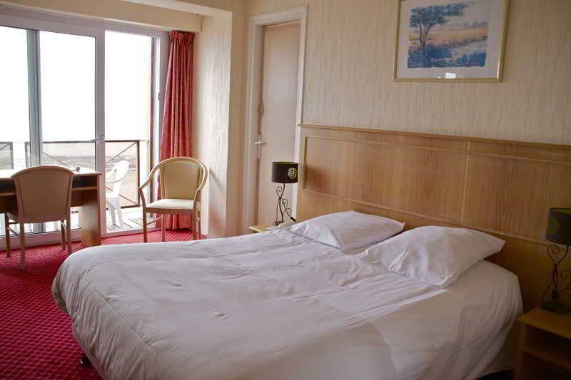 Hotel Des Thermes Et Du Casino リュック・シュル・メール エクステリア 写真